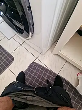 Snapshot of Activ1top chatting on 04/24/26, 04:53 Activ1top online show from 04/24/26, 04:53