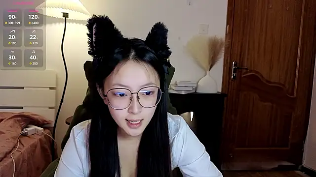 Snapshot of Gibear chatting on 03/30/26, 12:28 Gibear online show from 03/30/26, 12:28