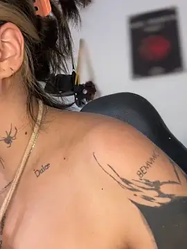 Snapshot of CarolQueen1_ chatting on 03/11/26, 02:23 CarolQueen1 online show from 03/11/26, 02:23