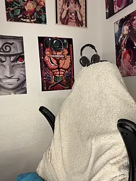 Snapshot of CarolQueen1_ chatting on 04/12/26, 12:32 CarolQueen1 online show from 04/12/26, 12:32