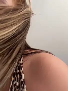 Snapshot of Nore_0 chatting on 04/22/26, 09:05 Nore 0 online show from 04/22/26, 09:05