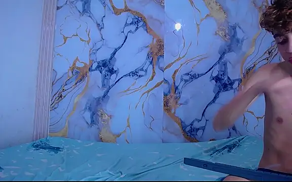 Snapshot of Desire_Boys1 chatting on 04/04/26, 07:11 Desire Boys1 online show from 04/04/26, 07:11