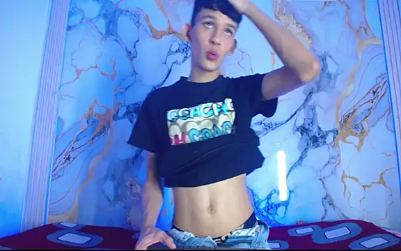 Snapshot of Desire_Boys1 chatting on 04/07/26, 09:15 Desire Boys1 online show from 04/07/26, 09:15