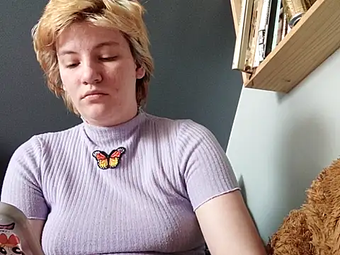 thatcutesubgirlwlw online show from 04/19/26, 02:16