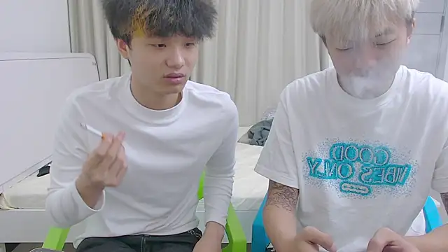 Snapshot of icecream-002 chatting on 04/03/26, 12:36 icecream-002 online show from 04/03/26, 12:36