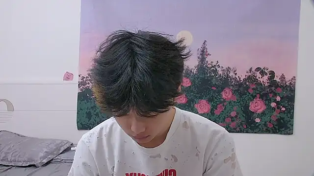 Snapshot of icecream-002 chatting on 04/20/26, 11:46 icecream-002 online show from 04/20/26, 11:46