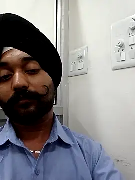 Snapshot of Parm_randhawa chatting on 03/17/26, 01:36 Parm randhawa online show from 03/17/26, 01:36