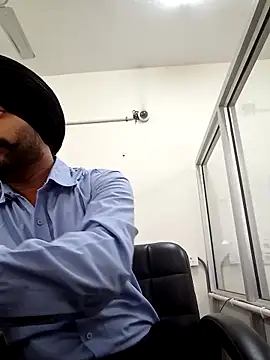 Snapshot of Parm_randhawa chatting on 03/18/26, 09:56 Parm randhawa online show from 03/18/26, 09:56