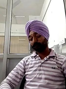 Snapshot of Parm_randhawa chatting on 04/22/26, 05:25 Parm randhawa online show from 04/22/26, 05:25