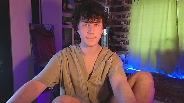 Snapshot of AdrianChill chatting on 03/21/26, 10:31 AdrianChill online show from 03/21/26, 10:31