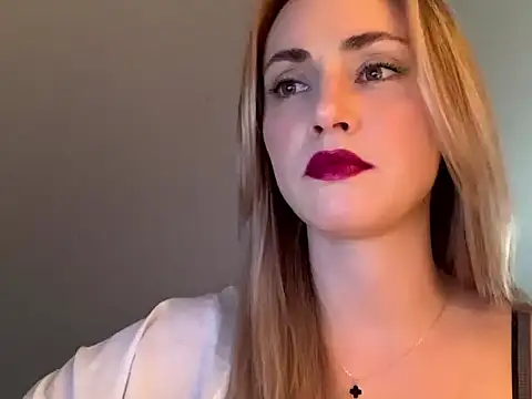 Snapshot of ScarlettSensitive chatting on 04/09/26, 03:28 ScarlettSensitive online show from 04/09/26, 03:28