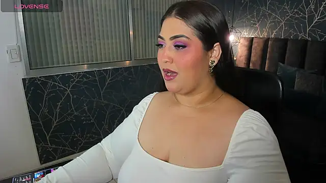 Snapshot of Charlottxl chatting on 03/31/26, 03:30 Charlottxl online show from 03/31/26, 03:30