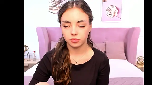 Snapshot of MyEvelin chatting on 04/14/26, 03:23 MyEvelin online show from 04/14/26, 03:23