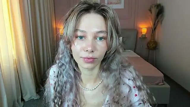 Snapshot of LuluAlis chatting on 03/14/26, 01:49 LuluAlis online show from 03/14/26, 01:49