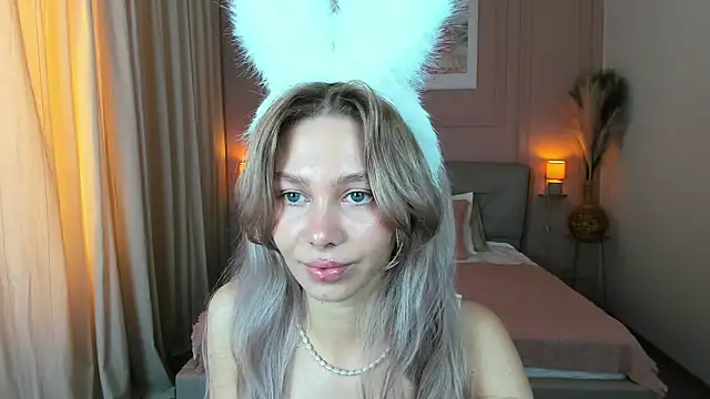 Snapshot of LuluAlis chatting on 03/17/26, 02:20 LuluAlis online show from 03/17/26, 02:20