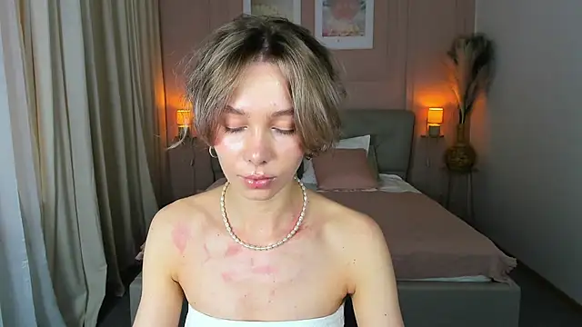 Snapshot of LuluAlis chatting on 03/18/26, 01:58 LuluAlis online show from 03/18/26, 01:58