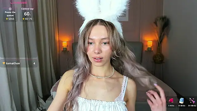 Snapshot of LuluAlis chatting on 03/19/26, 02:43 LuluAlis online show from 03/19/26, 02:43