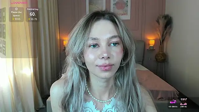 Snapshot of LuluAlis chatting on 03/22/26, 02:20 LuluAlis online show from 03/22/26, 02:20