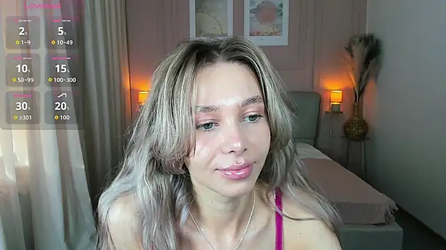 Snapshot of LuluAlis chatting on 03/25/26, 02:01 LuluAlis online show from 03/25/26, 02:01