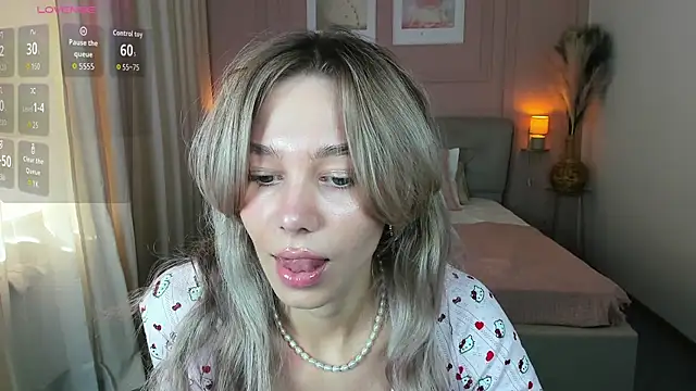 Snapshot of LuluAlis chatting on 03/26/26, 01:49 LuluAlis online show from 03/26/26, 01:49