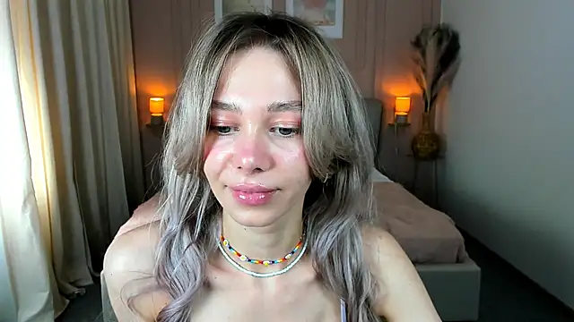 Snapshot of LuluAlis chatting on 04/25/26, 01:41 LuluAlis online show from 04/25/26, 01:41