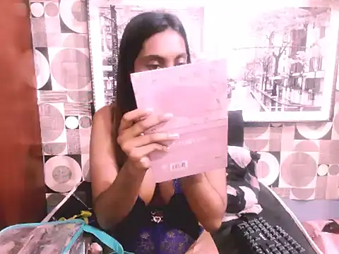 Snapshot of EROTIC_FAY chatting on 03/18/26, 08:28 EROTIC FAY online show from 03/18/26, 08:28