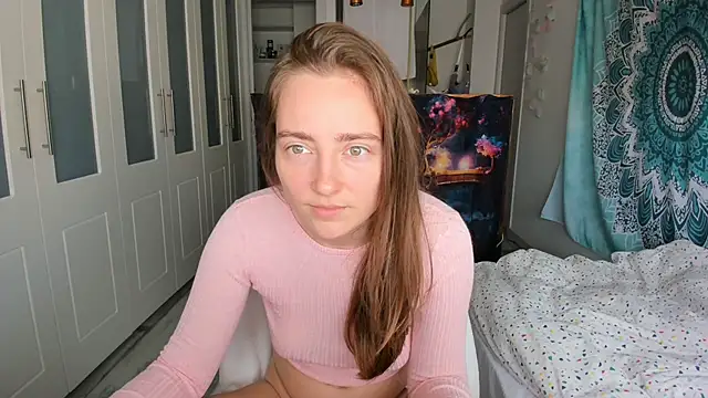 Snapshot of LiaSasha chatting on 04/10/26, 01:05 LiaSasha online show from 04/10/26, 01:05