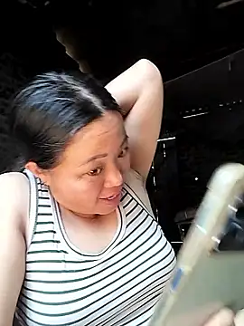 Snapshot of Min-in chatting on 04/06/26, 04:46 Min-in online show from 04/06/26, 04:46