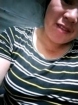 Snapshot of Min-in chatting on 04/15/26, 10:32 Min-in online show from 04/15/26, 10:32