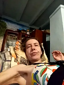 Snapshot of Tania9876 chatting on 03/25/26, 08:59 Tania9876 online show from 03/25/26, 08:59