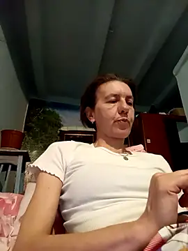Snapshot of Tania9876 chatting on 04/08/26, 06:52 Tania9876 online show from 04/08/26, 06:52