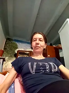 Snapshot of Tania9876 chatting on 04/19/26, 05:56 Tania9876 online show from 04/19/26, 05:56