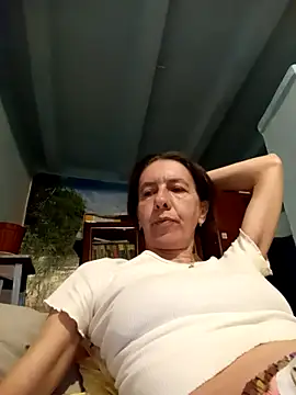 Snapshot of Tania9876 chatting on 04/21/26, 07:17 Tania9876 online show from 04/21/26, 07:17
