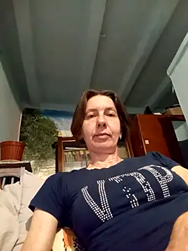 Snapshot of Tania9876 chatting on 04/26/26, 06:49 Tania9876 online show from 04/26/26, 06:49