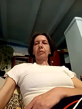 Snapshot of Tania9876 chatting on 05/05/26, 09:12 Tania9876 online show from 05/05/26, 09:12