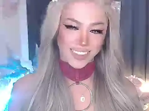 Snapshot of Ms_amor_powers_ts chatting on 04/18/26, 07:51 Ms amor powers ts online show from 04/18/26, 07:51