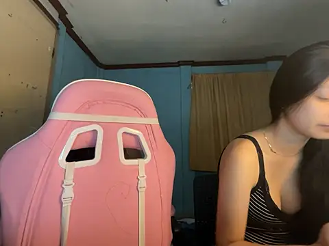 Snapshot of pinay_celebrity chatting on 06/07/26, 06:44 pinay celebrity online show from 06/07/26, 06:44