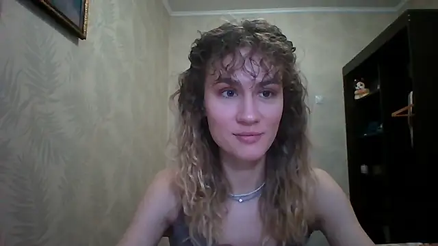 Snapshot of ElenoreHolguin chatting on 03/14/26, 02:22 ElenoreHolguin online show from 03/14/26, 02:22