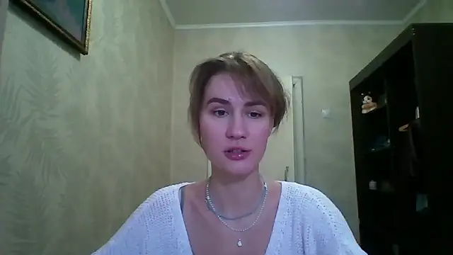 Snapshot of ElenoreHolguin chatting on 03/24/26, 01:49 ElenoreHolguin online show from 03/24/26, 01:49