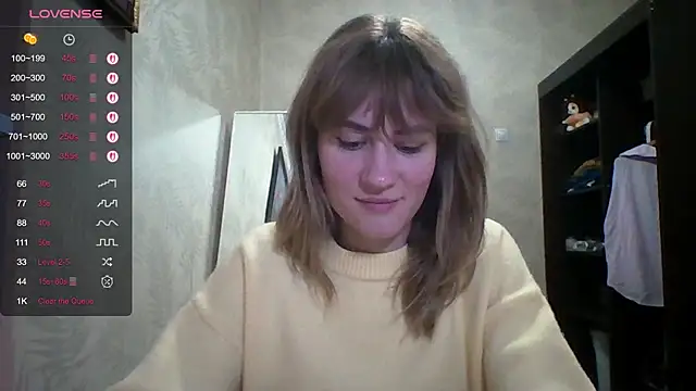 Snapshot of ElenoreHolguin chatting on 04/19/26, 06:10 ElenoreHolguin online show from 04/19/26, 06:10