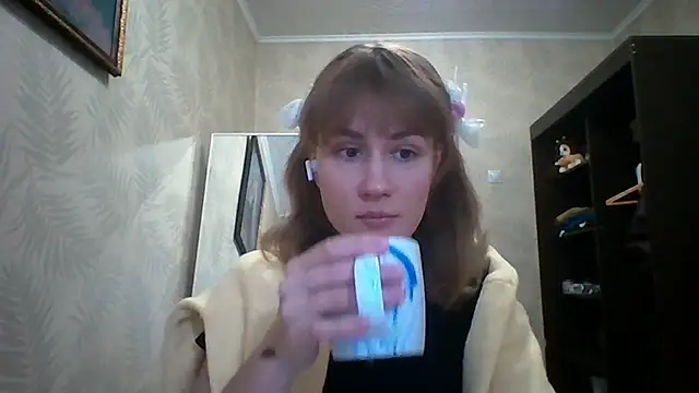 Snapshot of ElenoreHolguin chatting on 04/25/26, 03:20 ElenoreHolguin online show from 04/25/26, 03:20