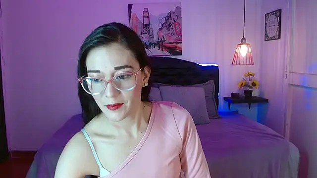 Snapshot of Mylu_xx chatting on 04/19/26, 01:21 Mylu xx online show from 04/19/26, 01:21