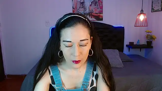 Mylu xx online show from 05/26/26, 01:40
