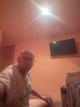 Snapshot of mrweed26 chatting on 03/09/26, 04:33 mrweed26 online show from 03/09/26, 04:33