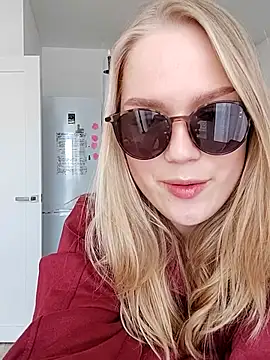 Snapshot of LittleForestELF2 chatting on 03/24/26, 07:57 LittleForestELF2 online show from 03/24/26, 07:57