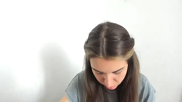 Snapshot of summmmersky1 chatting on 03/28/26, 08:36 summmmersky1 online show from 03/28/26, 08:36