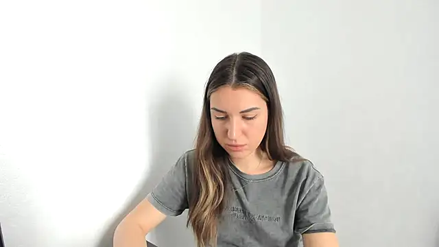 Snapshot of summmmersky1 chatting on 03/30/26, 08:48 summmmersky1 online show from 03/30/26, 08:48