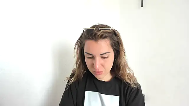 Snapshot of summmmersky1 chatting on 04/16/26, 07:53 summmmersky1 online show from 04/16/26, 07:53