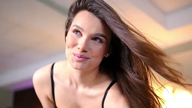 Snapshot of Lena_Laurent chatting on 04/15/26, 09:38 Lena Laurent online show from 04/15/26, 09:38