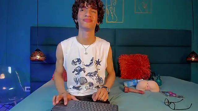 Snapshot of willturneer chatting on 03/13/26, 03:35 willturneer online show from 03/13/26, 03:35